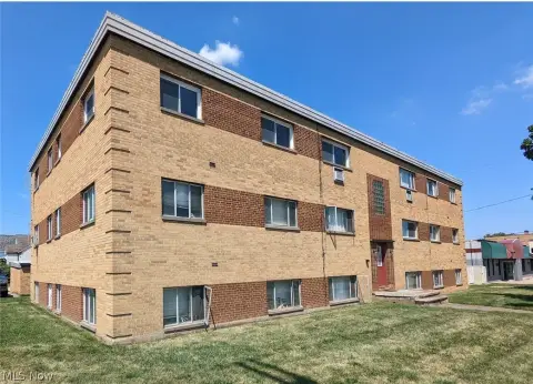 Picture of Apartment buildings at 4230 Ridge Road, Brooklyn, OH
