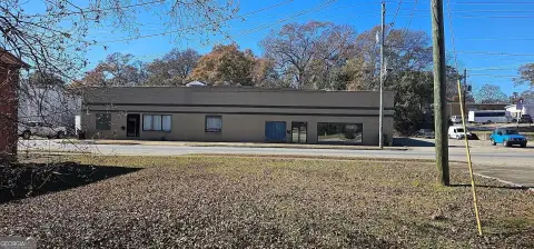 Thomaston Commercial Property with Retail