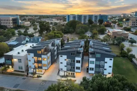 Modern Luxury Townhomes in Fort Worth