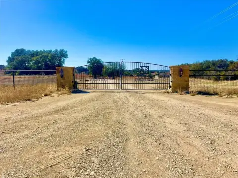 10 Acres in Gated Community