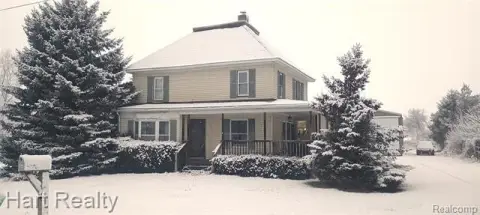 Spacious Farmhouse with Pole Barn
