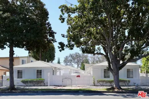 Six-Unit Bungalow Apartment Building