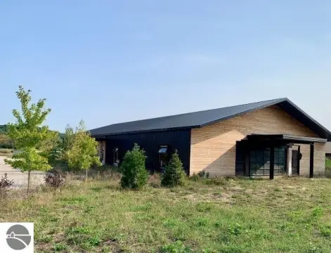 Lake Leelanau Retail/Office Space