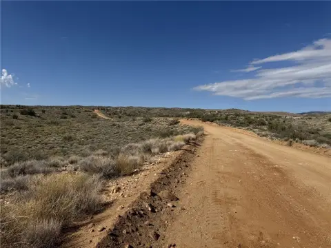 Remote 40-Acre Retreat