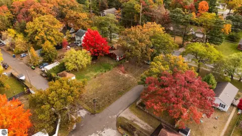 Land in Traverse City Heart