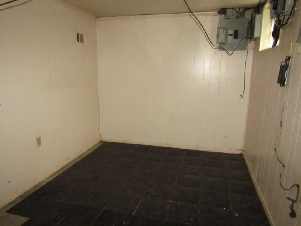Picture 16