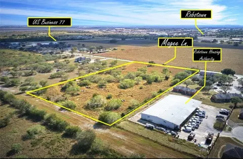 Residential Land in Robstown, TX