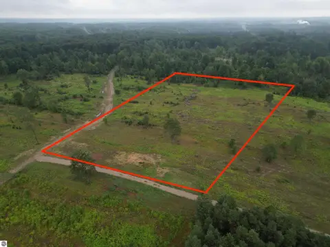 Land in Brightland Woods