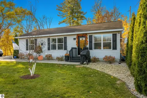 Elk Rapids Multi-Use Commercial Property