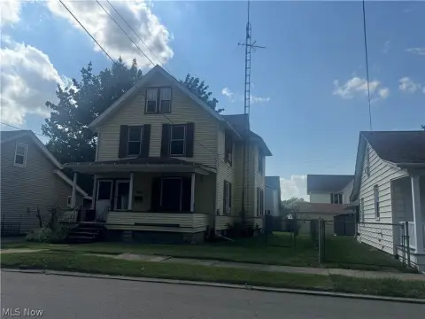 Front-Porch Duplex