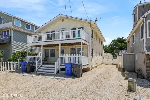 Two-Unit Duplex with Decks