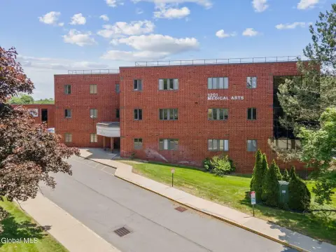 Nott Street Medical Arts Condo