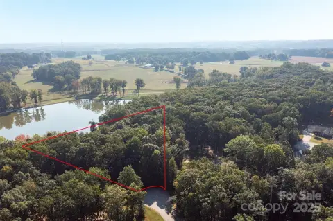 Residential Lot in Fifth Creek