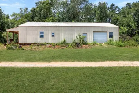 33-Acre Country Freedom Farm/Ranch