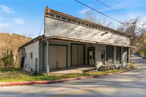 Historic Eureka Springs Warehouse Opportunity