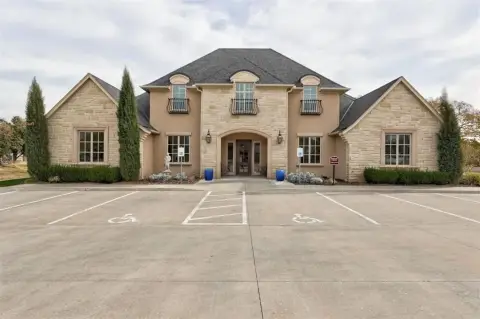 Luxury Office Space with Features