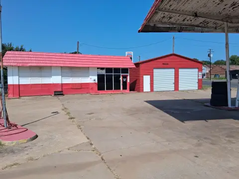 Two-Building Auto Shop