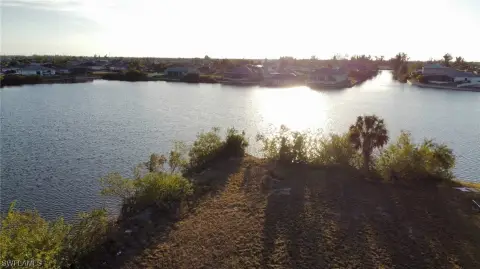Waterfront Corner Property in Cape Coral