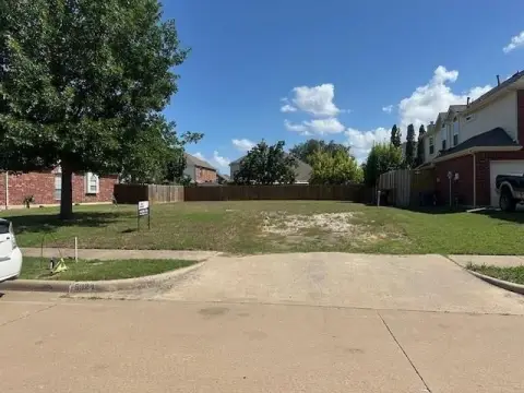 Residential Land in Plano, TX
