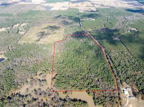 52-Acre Land Tract in Bagwell, TX