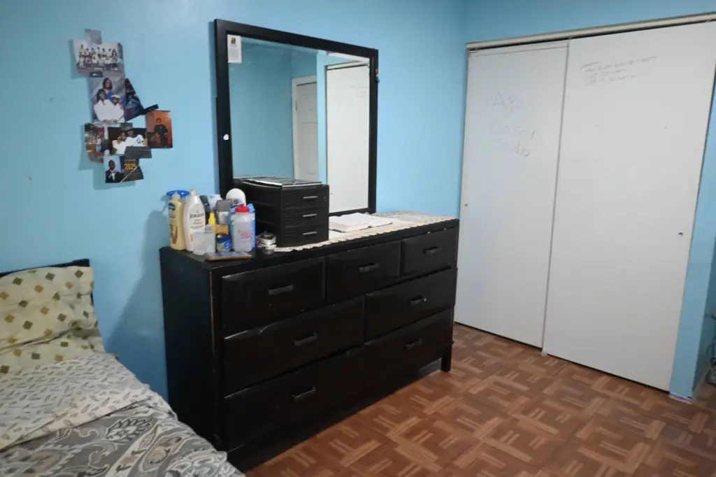 Picture 8