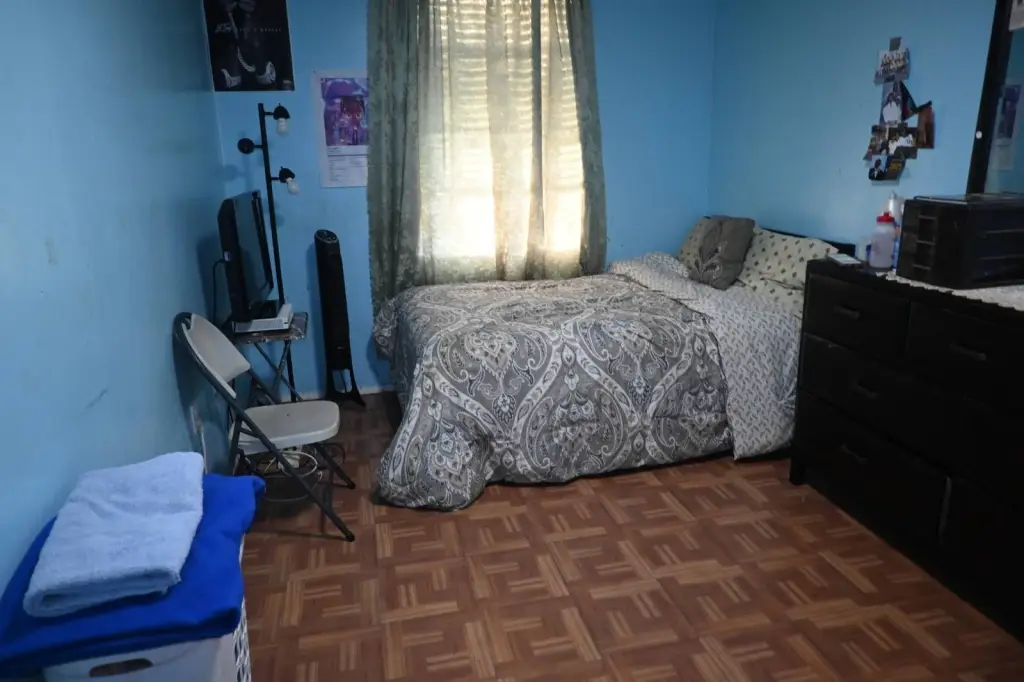 Picture 10