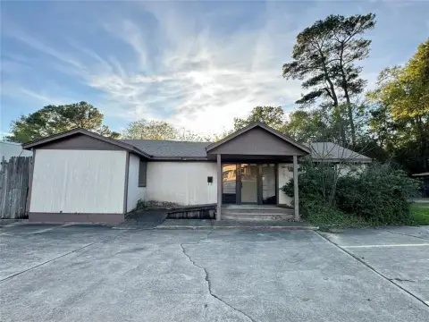 Retail Commercial Space in Longview