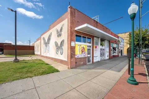Remodeled Commercial Building in Downtown