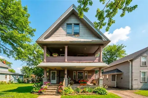 Renovated Duplex in Cleveland, OH