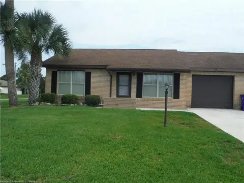 Duplex Villa with Enclosed Florida Room