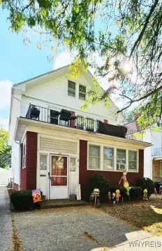 Tonawanda Two-Family Home with Garage