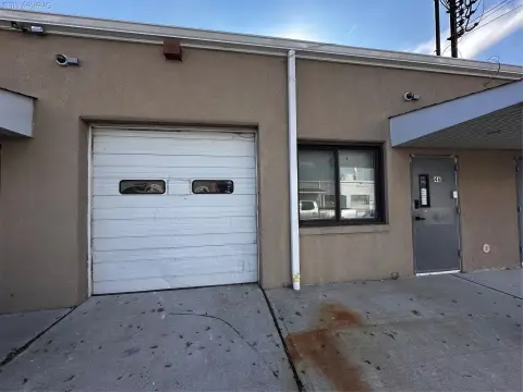 Island Park Warehouse/Office Space