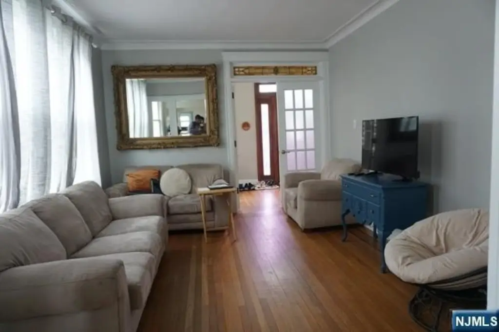 Picture 11