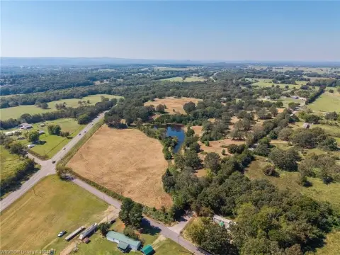 Picturesque Land with Mountain Views