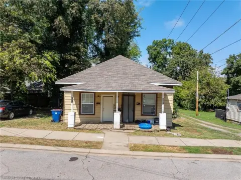 Remodeled Duplex Near Downtown