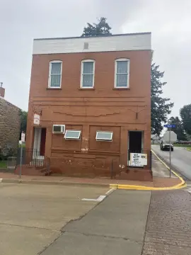 Shullsburg Commercial Building with Airbnb