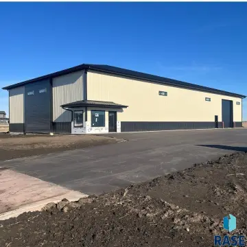 Standalone Warehouse with Overhead Door