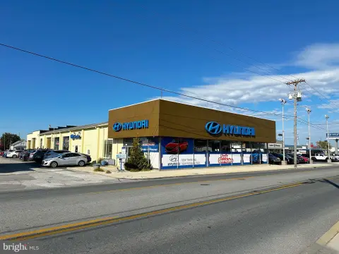 Automotive Property With Showroom