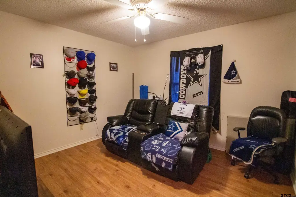 Picture 9