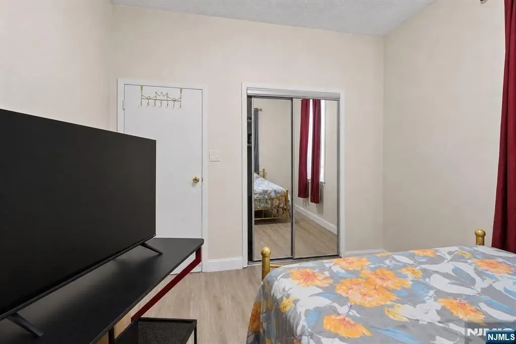 Picture 24