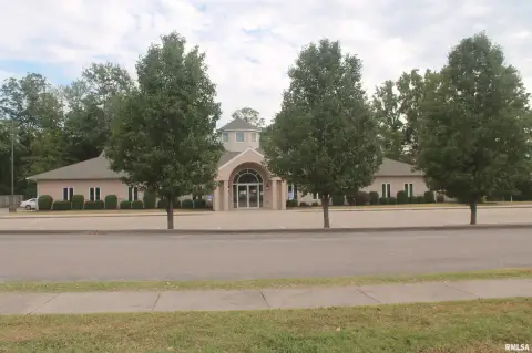 Carbondale Office Building For Sale