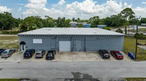 Flex Space with Two Bays