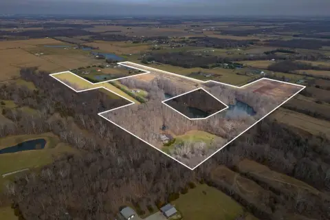 Secluded Trafalgar Estate with Lake