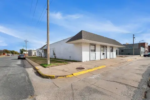 Multi-Unit Commercial Investment Property