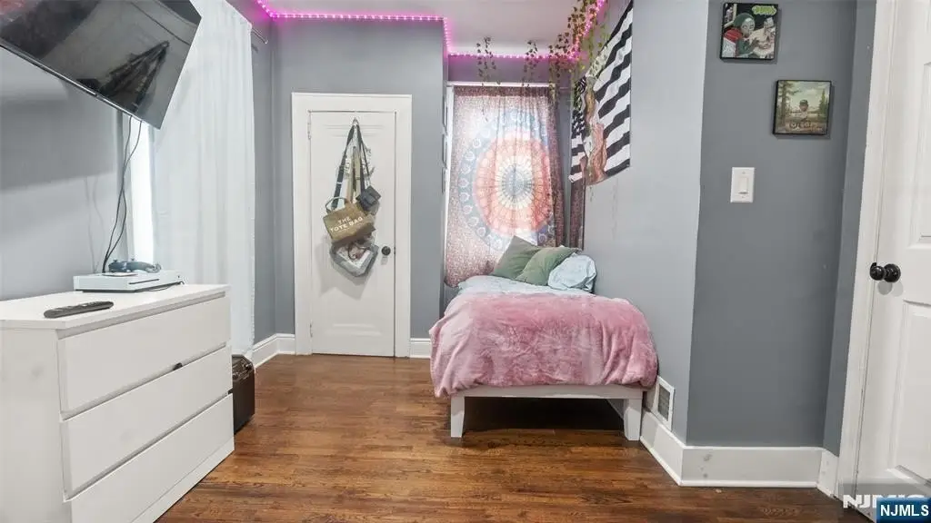 Picture 18