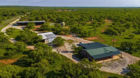 High-Fence Ranch with Barndominium