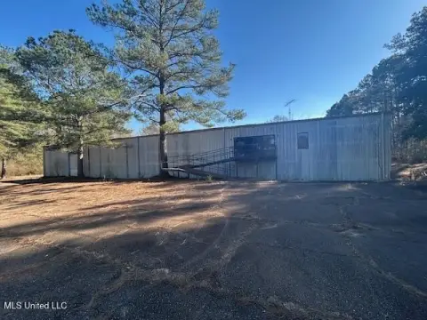 Summit, MS Industrial/Commercial Building