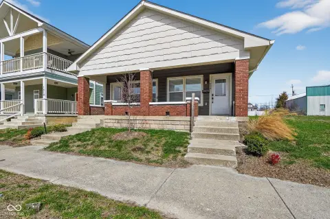 Remodeled Duplex Near Fountain Square