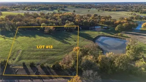 Harrisonville Acreage Homesite For Sale