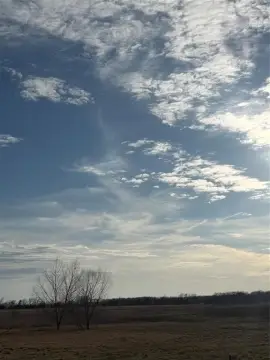 Land in Red River County